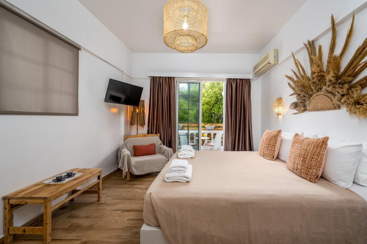 Afroditi Superior Apartments อาร์คานเยโลส ภายนอก รูปภาพ
